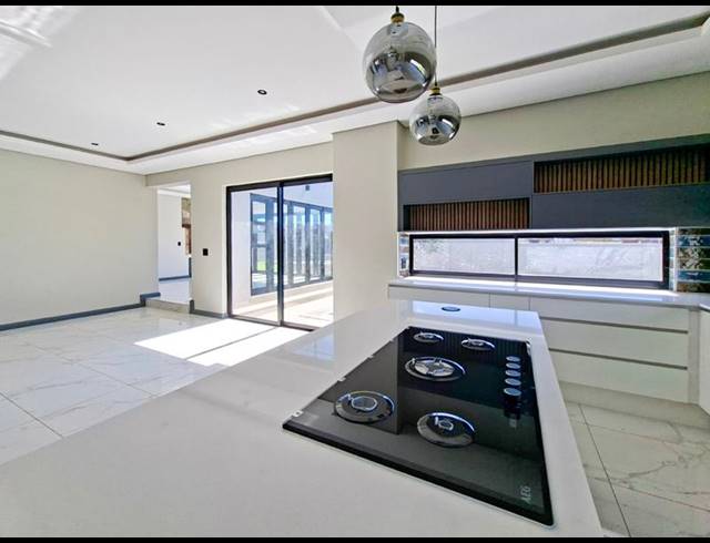 4 BEDROOM HOUSE FOR SALE IN FOUNTAINBROOK ESTATE